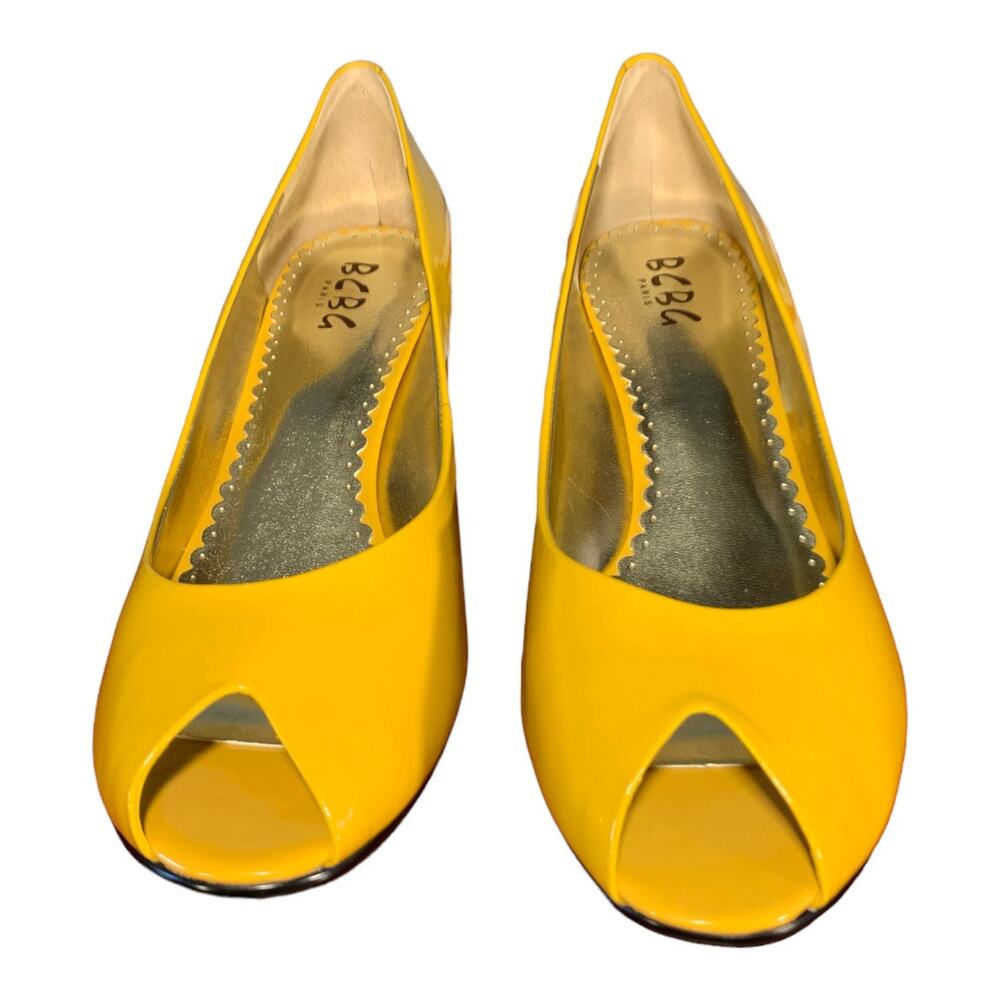 BCBG Paris Oil Yellow, Smooth Patent Leather Heels 9.5 - Picture 4 of 7